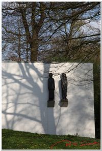 03-Mar-19_03_30_5278-HAM-GrossFlottbek-Jenischpark-Sculpture-ZweiHeilige-ErnstBarlachHaus